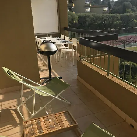 T3 Vue Piscine Proche 아파트 *