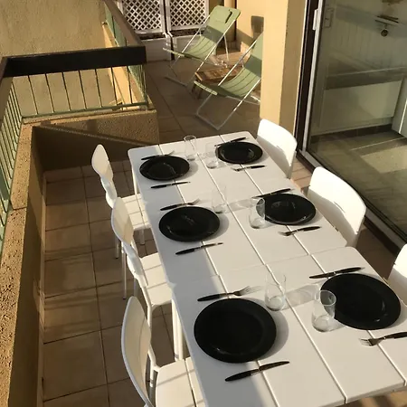 T3 Vue Piscine Proche 아파트