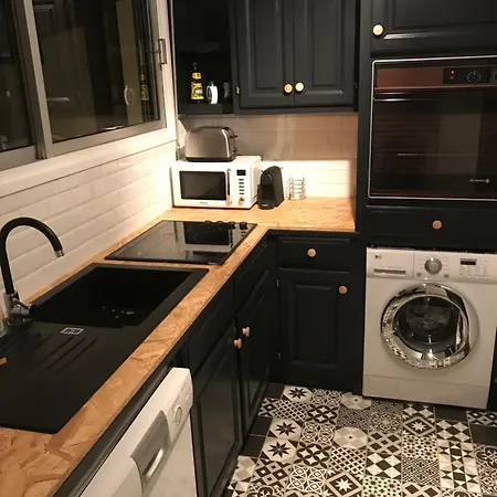 T3 Vue Piscine Proche 아파트